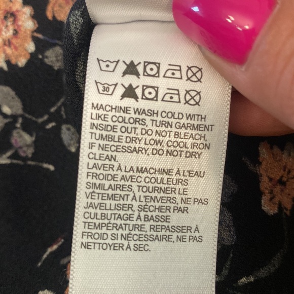 Lucky Brand Smocked Floral Top - Picture 12 of 12